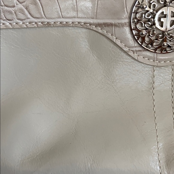 Giani Bernini off white glaze double zip hobo bag - Picture 5 of 10